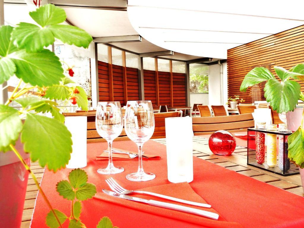 Logis Hotel Le France Villers-le-Lac Exteriér fotografie